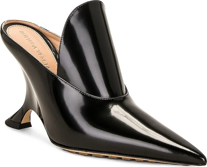 Bottega Veneta Rocket Pumps in Black - Image 2