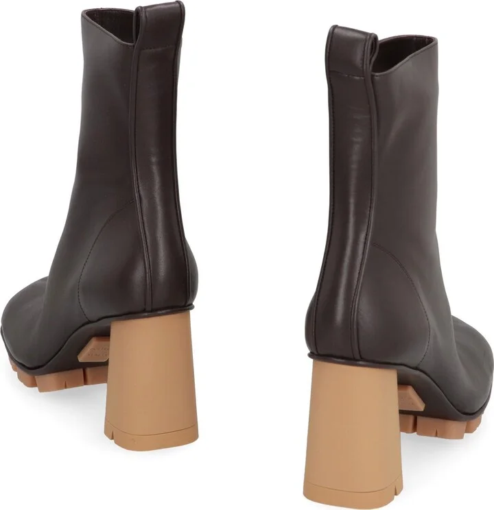 Bottega Veneta Shore Leather Ankle Boots - Image 4