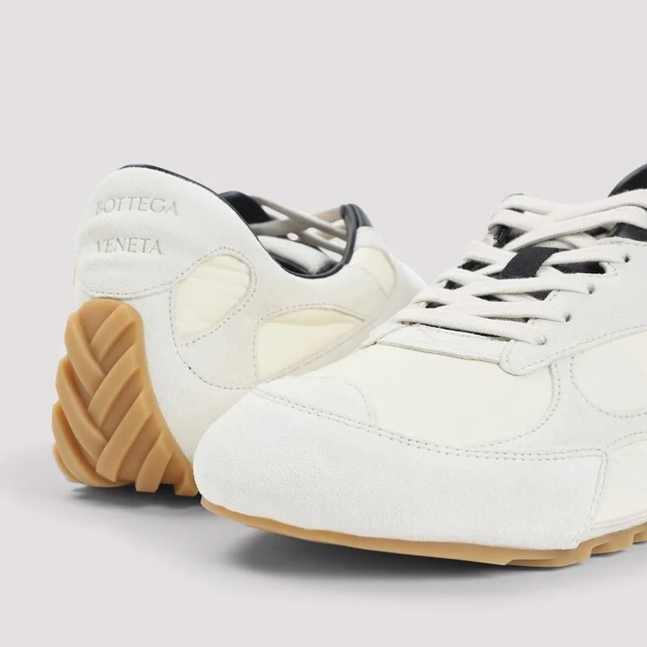 Bottega Veneta Sneakers - Image 4