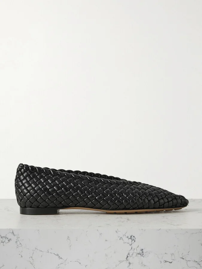 Bottega Veneta - Sofia Intrecciato Leather Point-toe Flat - Black