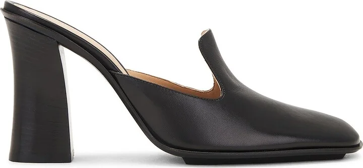 Bottega Veneta Step Pump in Black
