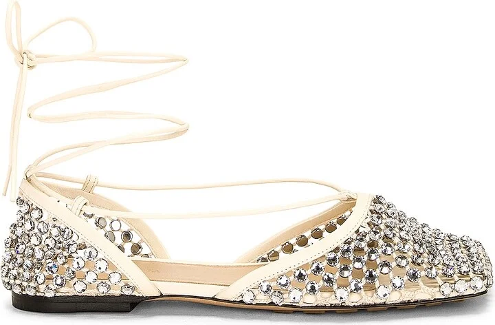 Bottega Veneta Stretch Flat in Beige