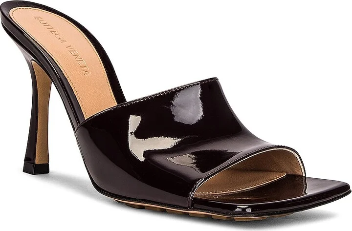 Bottega Veneta Stretch Gloss Sandals in Black - Image 2