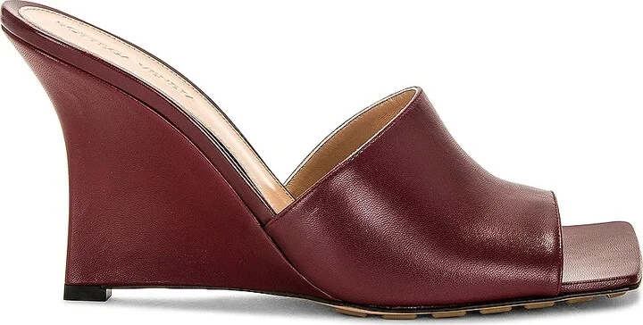 Bottega Veneta Stretch Mule Wedge in Burgundy