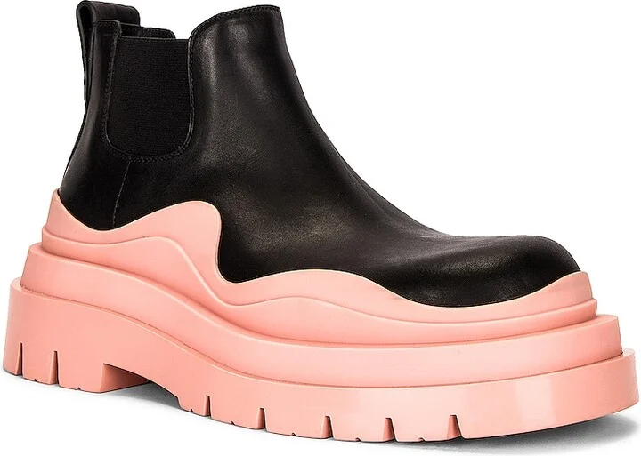 Bottega Veneta The Tire Ankle Boots in Black,Pink - Image 2