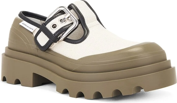 Bottega Veneta Trek Flat in Taupe,White - Image 2