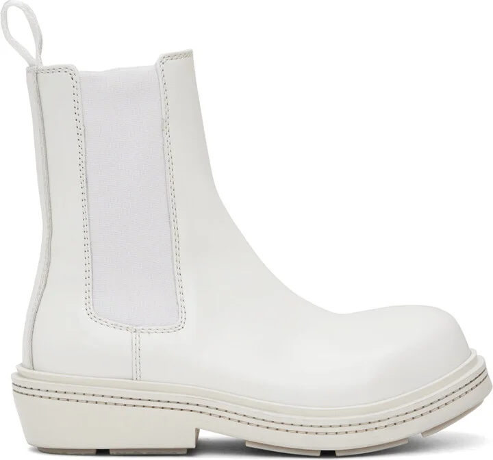 9122 Optic White