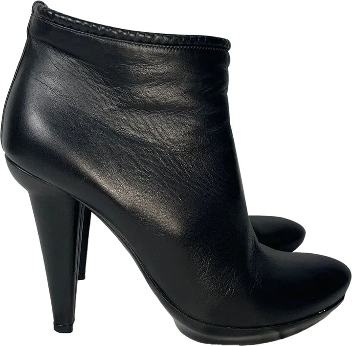Bottega Veneta Women's Leather Bootie (Authentic Pre-Loved)
