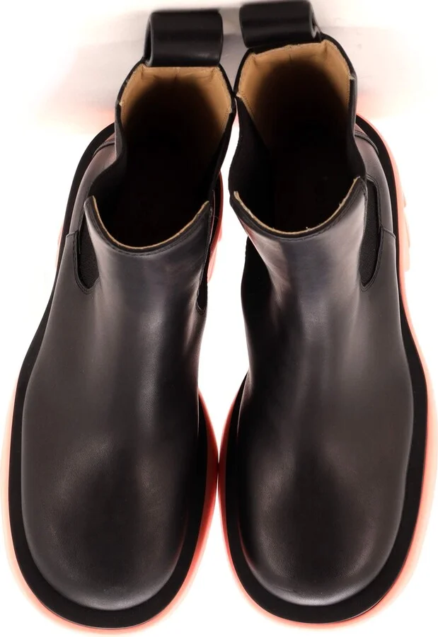 Bottega Veneta Women's The Flash Chelsea Boots Leather - Image 2