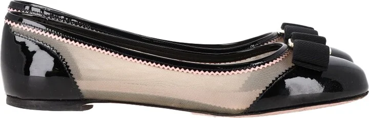 Bow Detail Ballet Flats in Black Leather and Mesh