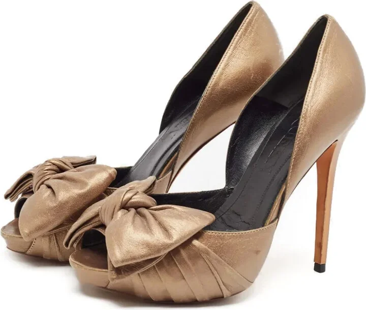 Bow-Detail Leather Pumps