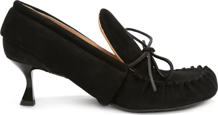 Bow-Detail Pumps