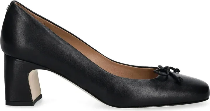 Bow-Detail Pumps