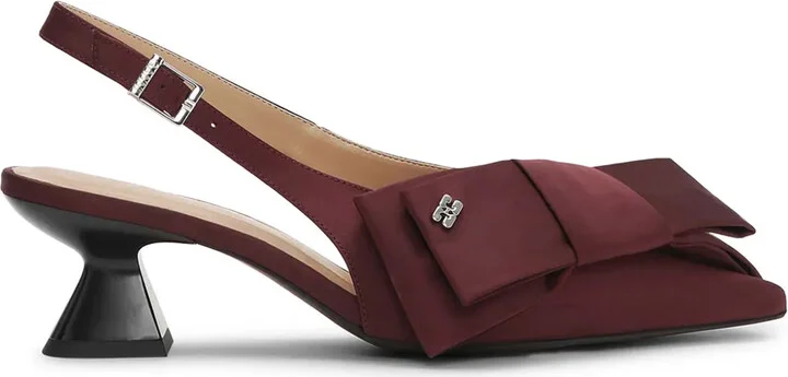 Bow-Detail Pumps