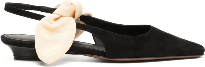 Bow-Detail Pumps