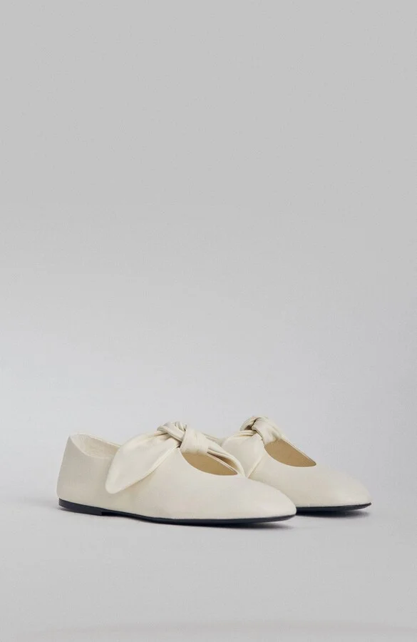 Bow Flat in Nappa Leather - Image 2