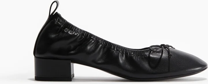Bow-Front Pumps