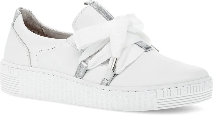Bow Sneaker