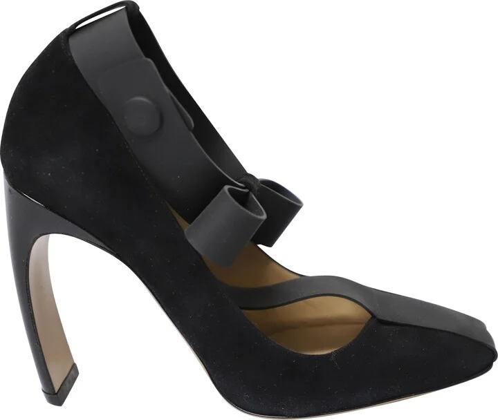 Bow T-strap Snap Pumps in Black Suede