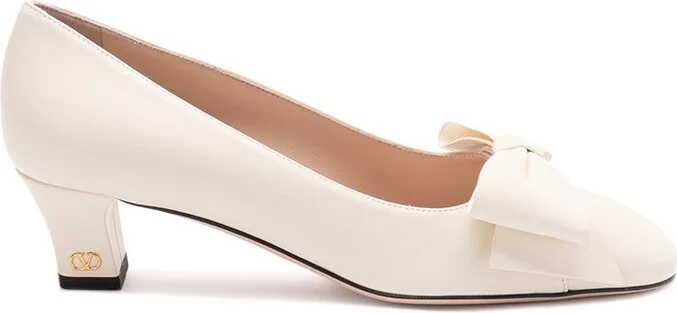 ` Bowow` Pumps