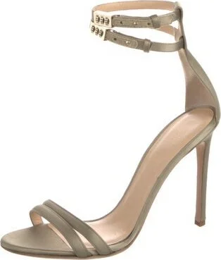 Brandon Maxwell - Image 2
