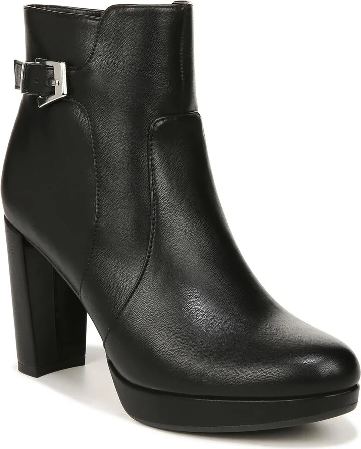 Braxton Womens Round Toe Ankle Booties