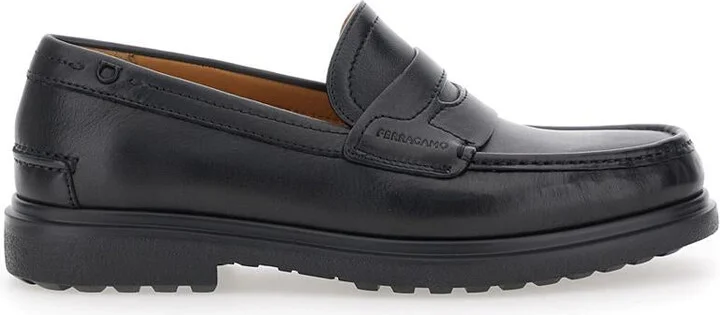 'Brema' Black Loafers With Tonal Stitching And Almond Toe In Leather Man