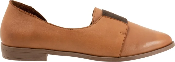 Brenda Half d'Orsay Pointed Toe Flat - Image 11