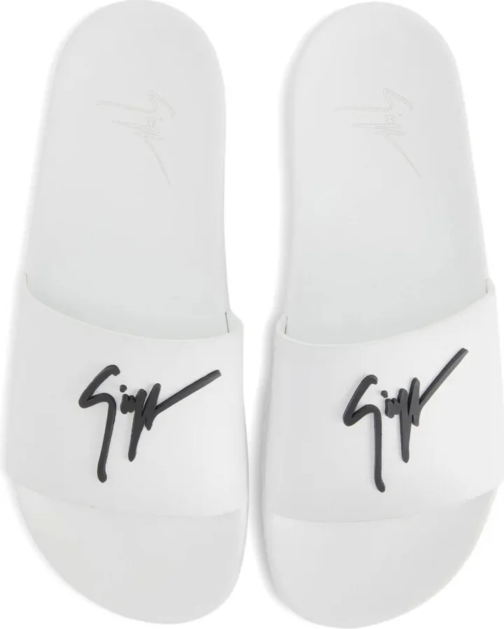 Brett logo-embellished slides - Image 3