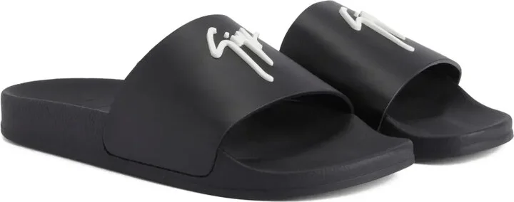 Brett logo-embellished slides - Image 2