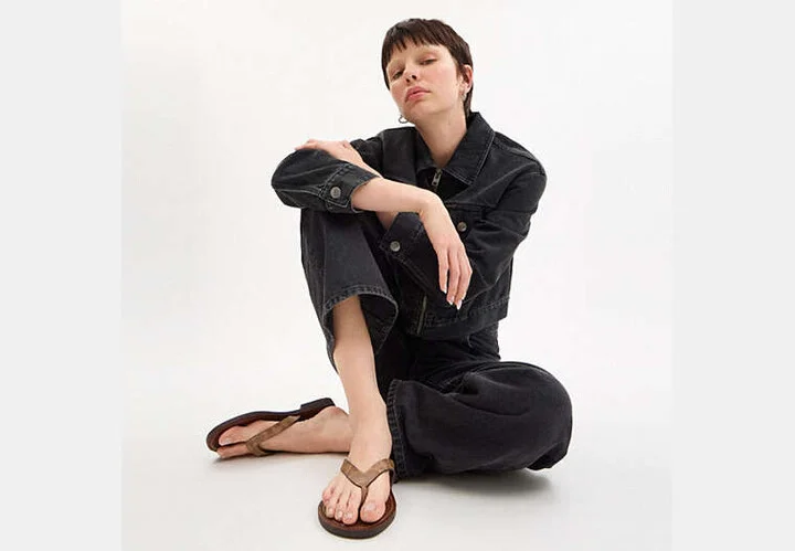 Brianna Flip Flop In Signature Canvas - Image 6