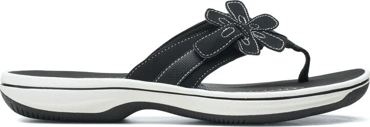 Brinkley Flora in Black Synthetic