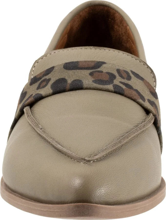 Bristol Pointed Toe Loafer - Image 4