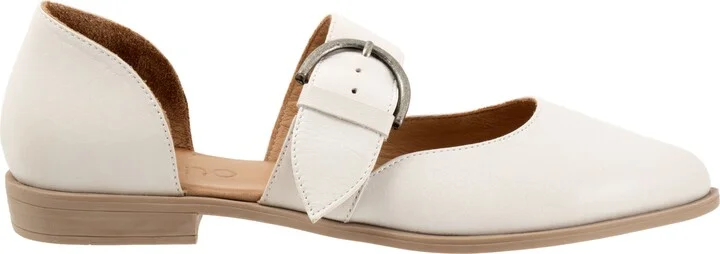 Brittany Pointed Toe Flat - Image 3