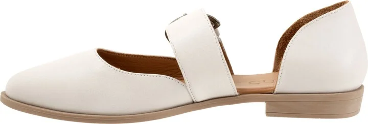 Brittany Pointed Toe Flat - Image 8
