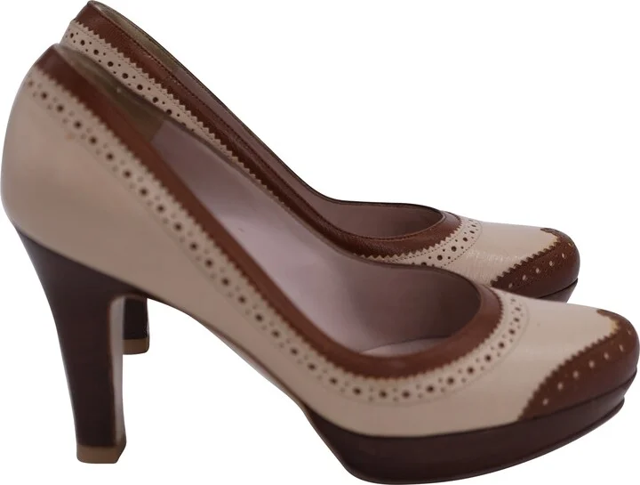 Brogue Platform Pumps in Brown Leather
