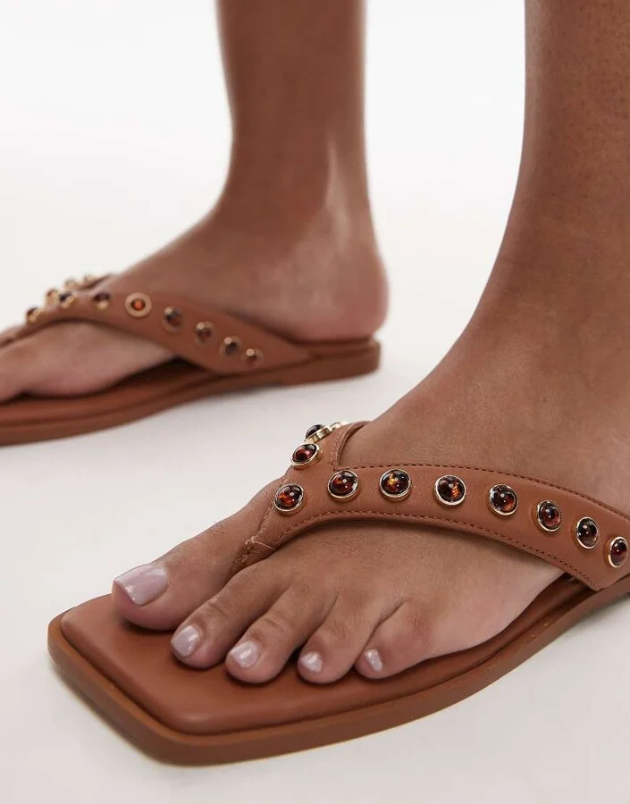 Bronx Cassan-dra beaded flip flop sandals in cognac leather - Image 2