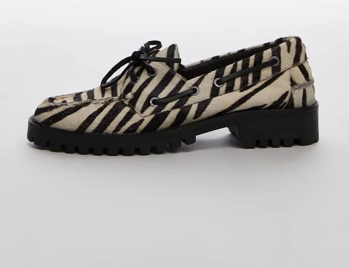 Bronx Sie-nna boat shoes in zebra print hairy leather - Image 2
