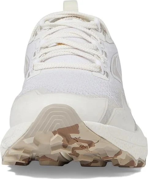 Brooks Cascadia 18 Women's Running Shoes Coconut/Chateau/White : 11 B - Medium, Rubber - Image 3