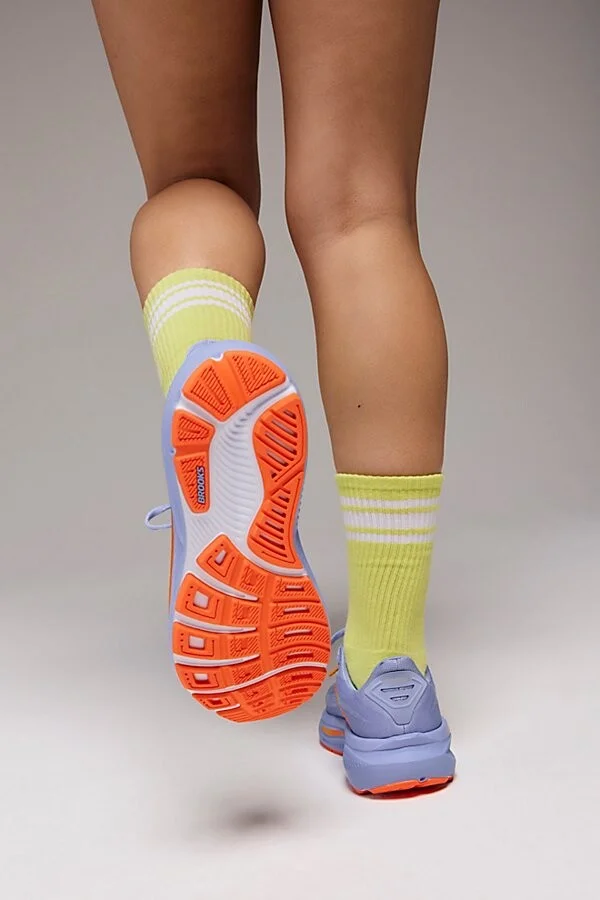 Brooks Ghost 17 Sneakers - Image 5
