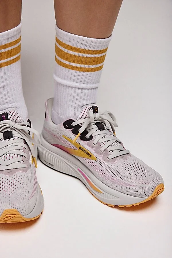 Brooks Ghost 17 Sneakers - Image 2
