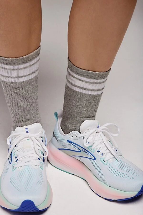 Brooks Glycerin 22 Sneakers - Image 3