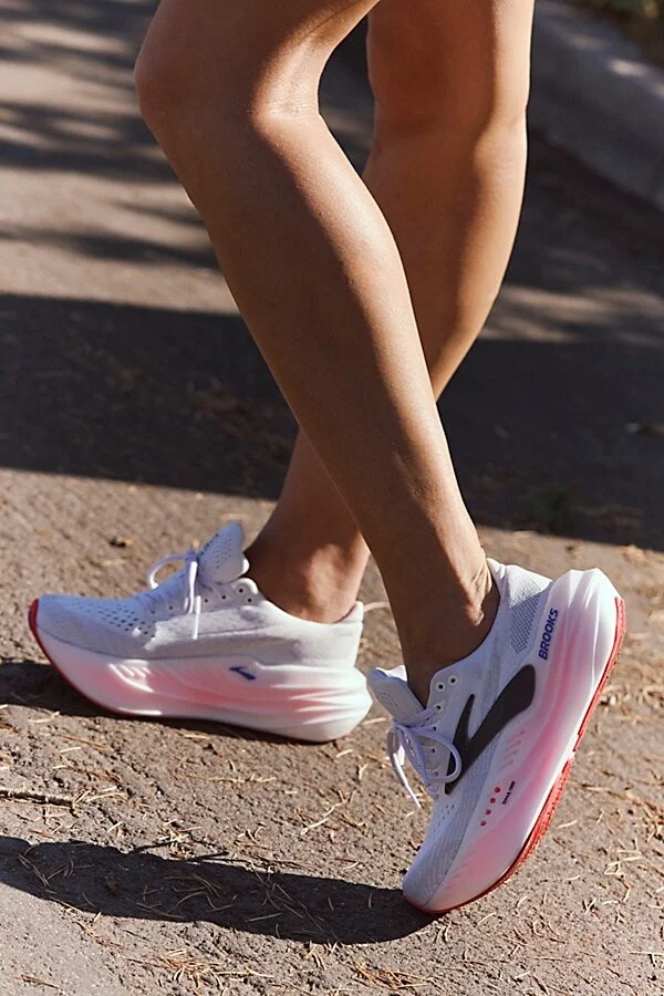 Brooks Glycerin Max Sneakers - Image 2