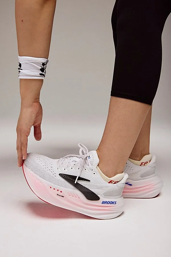 Brooks Glycerin Max Sneakers - Image 3