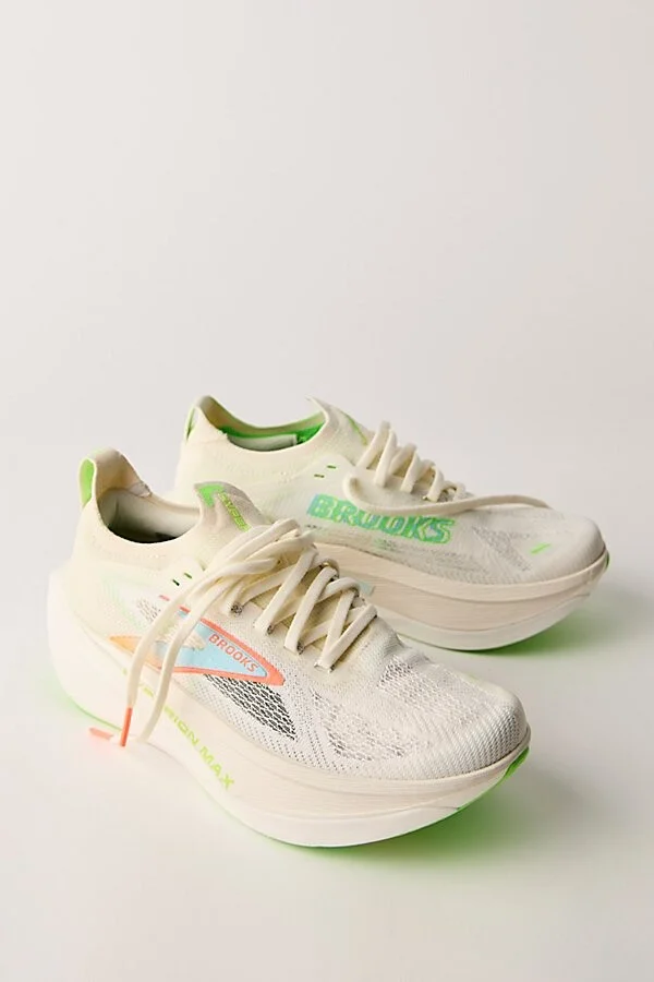 Brooks Hyperion Max 3 Sneakers - Image 2