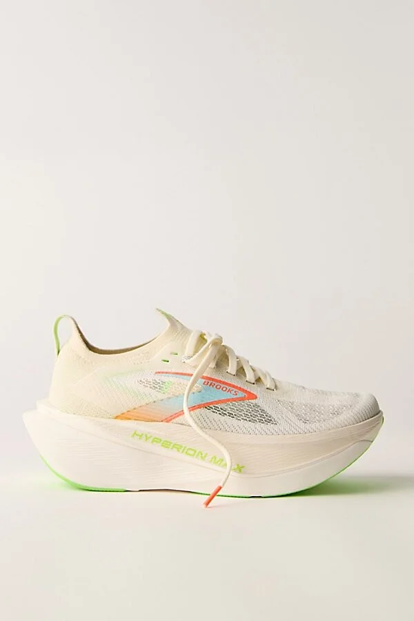 Brooks Hyperion Max 3 Sneakers - Image 3
