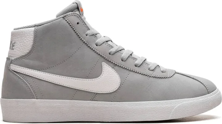 Bruin High "Wolf Grey" sneakers