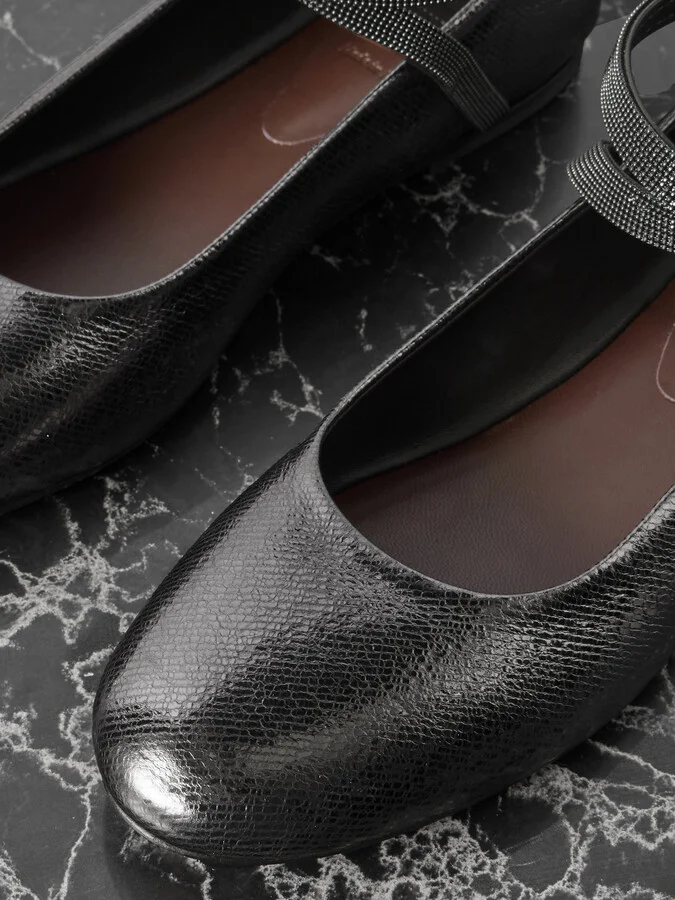 Brunello Cucinelli - Bead-embellished Metallic Textured-leather Ballet Flats - IT37 - Image 4