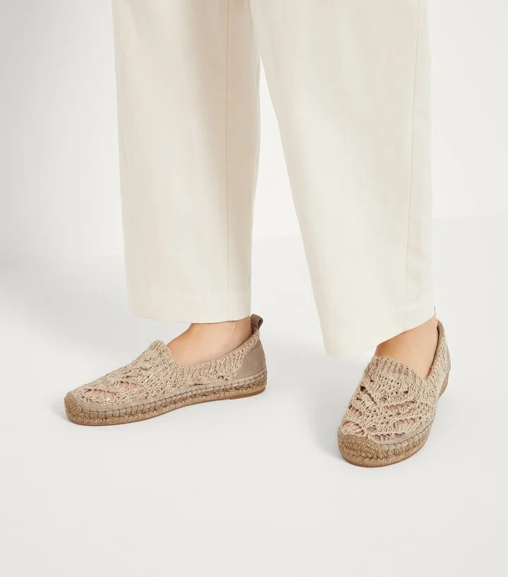 Brunello Cucinelli Linen-Blend Dazzling Foliage Lace Knit Espadrilles - Image 4