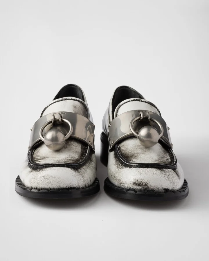 Brushed leather loafers with metal details - Image 6